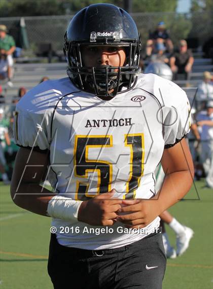 Thumbnail 3 in Antioch vs De La Salle photogallery.