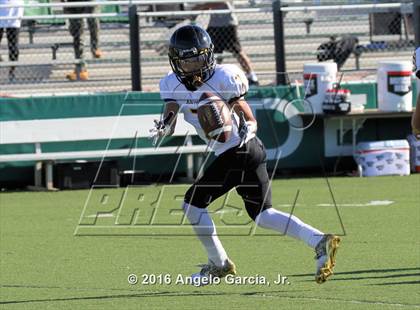 Thumbnail 3 in Antioch vs De La Salle photogallery.