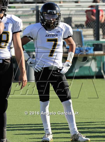 Thumbnail 1 in Antioch vs De La Salle photogallery.