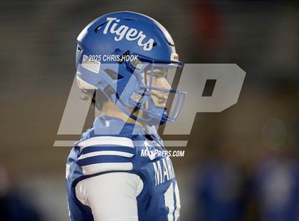 Thumbnail 2 in Yuma Catholic vs. Marana (AIA 5A Round 2) photogallery.