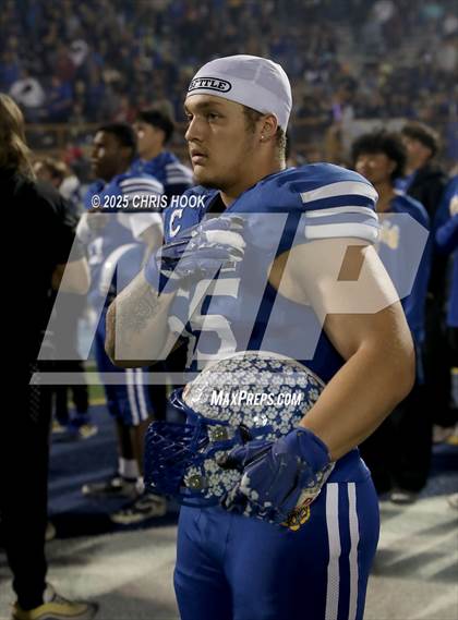 Thumbnail 2 in Yuma Catholic vs. Marana (AIA 5A Round 2) photogallery.