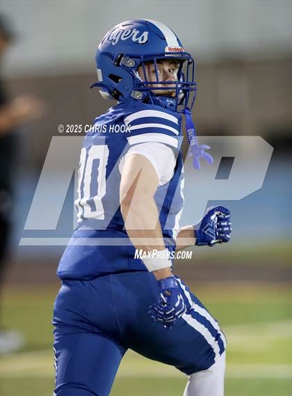 Thumbnail 2 in Yuma Catholic vs. Marana (AIA 5A Round 2) photogallery.