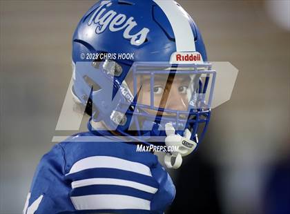 Thumbnail 3 in Yuma Catholic vs. Marana (AIA 5A Round 2) photogallery.