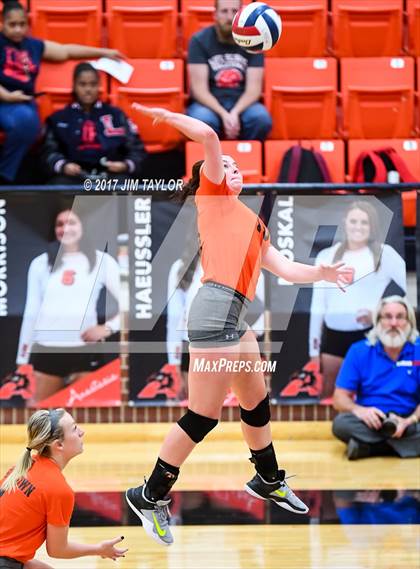 Thumbnail 2 in Springtown vs. Life Waxahachie (2017 UIL 4A Bi-District Playoff) photogallery.