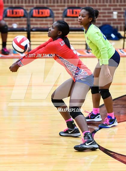 Thumbnail 1 in Springtown vs. Life Waxahachie (2017 UIL 4A Bi-District Playoff) photogallery.