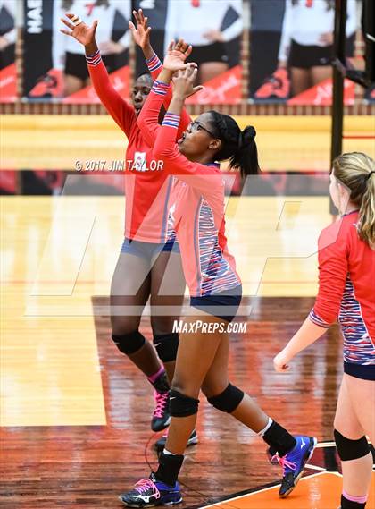 Thumbnail 2 in Springtown vs. Life Waxahachie (2017 UIL 4A Bi-District Playoff) photogallery.