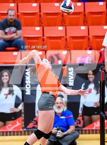 Thumbnail 3 in Springtown vs. Life Waxahachie (2017 UIL 4A Bi-District Playoff) photogallery.