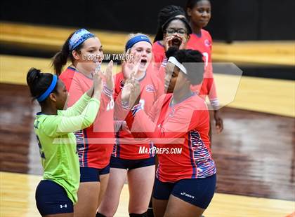 Thumbnail 1 in Springtown vs. Life Waxahachie (2017 UIL 4A Bi-District Playoff) photogallery.