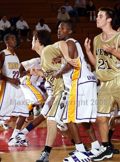 Thumbnail 2 in Lynwood vs. West Torrance (Pacific Shores Tournament) photogallery.