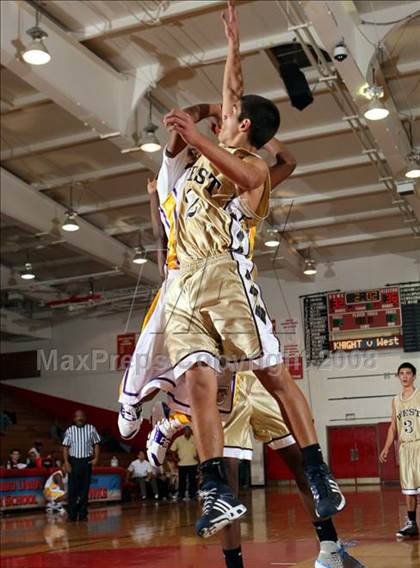 Thumbnail 1 in Lynwood vs. West Torrance (Pacific Shores Tournament) photogallery.