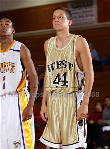 Thumbnail 2 in Lynwood vs. West Torrance (Pacific Shores Tournament) photogallery.