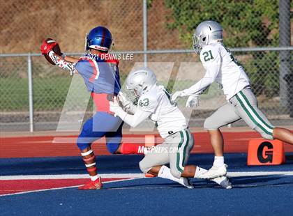 Thumbnail 2 in De La Salle @ Folsom photogallery.