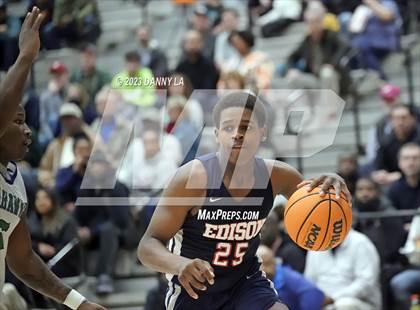 Thumbnail 3 in Edison @ South Lakes (VHSL Class 6 Quarterfinal) photogallery.