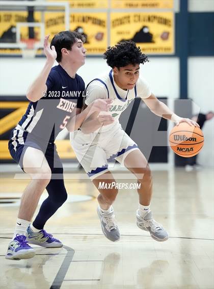 Thumbnail 1 in Edison @ South Lakes (VHSL Class 6 Quarterfinal) photogallery.