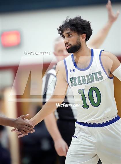 Thumbnail 3 in Edison @ South Lakes (VHSL Class 6 Quarterfinal) photogallery.