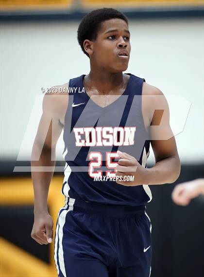 Thumbnail 1 in Edison @ South Lakes (VHSL Class 6 Quarterfinal) photogallery.