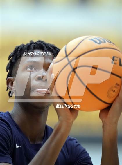 Thumbnail 3 in Edison @ South Lakes (VHSL Class 6 Quarterfinal) photogallery.