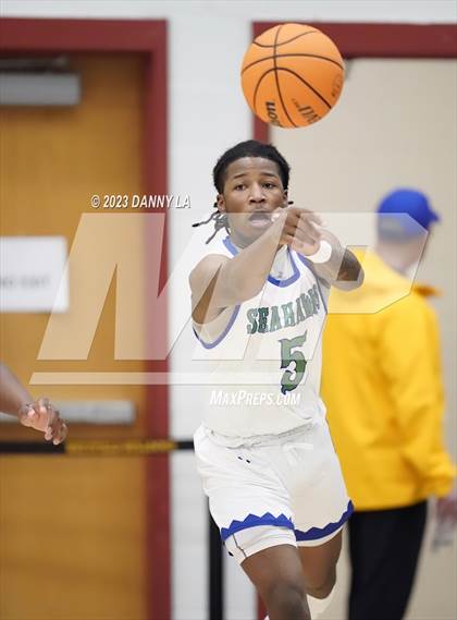 Thumbnail 3 in Edison @ South Lakes (VHSL Class 6 Quarterfinal) photogallery.