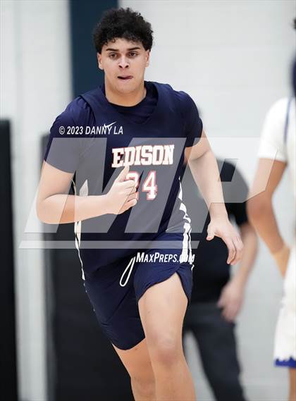 Thumbnail 2 in Edison @ South Lakes (VHSL Class 6 Quarterfinal) photogallery.