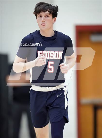 Thumbnail 3 in Edison @ South Lakes (VHSL Class 6 Quarterfinal) photogallery.