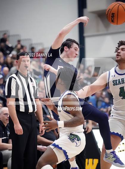 Thumbnail 2 in Edison @ South Lakes (VHSL Class 6 Quarterfinal) photogallery.