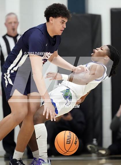 Thumbnail 1 in Edison @ South Lakes (VHSL Class 6 Quarterfinal) photogallery.