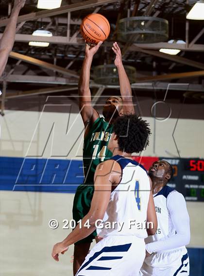 Thumbnail 2 in Notre Dame vs Hamilton Heights (Best of Preps) photogallery.
