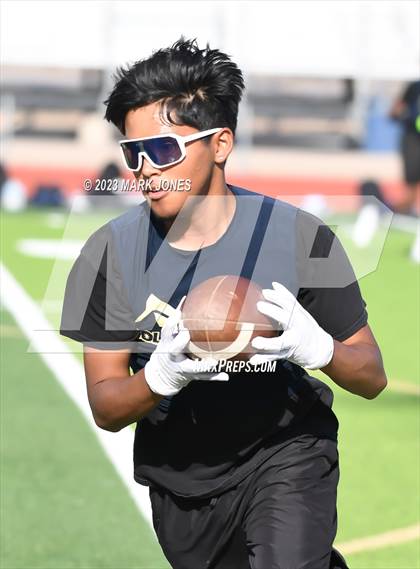 Thumbnail 3 in Desert Sunrise vs. Central (O'Connor 7v7) photogallery.