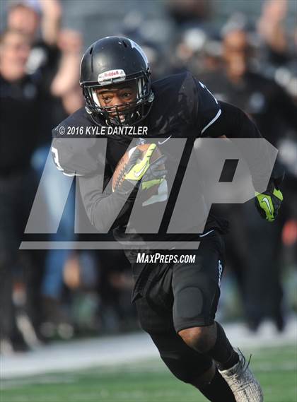 Thumbnail 3 in Bishop Lynch vs. Prestonwood Christian (TAPPS D1 Semifinal) photogallery.