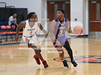 Thumbnail 1 in Jersey Village vs. Benjamin Davis (Houston Methodist Cy-Hoops Invitational) photogallery.