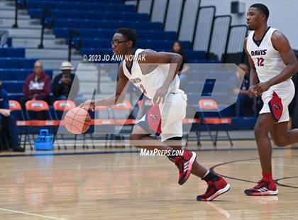 Thumbnail 3 in Jersey Village vs. Benjamin Davis (Houston Methodist Cy-Hoops Invitational) photogallery.