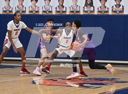 Thumbnail 2 in Jersey Village vs. Benjamin Davis (Houston Methodist Cy-Hoops Invitational) photogallery.