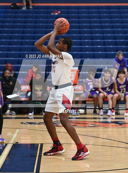 Thumbnail 1 in Jersey Village vs. Benjamin Davis (Houston Methodist Cy-Hoops Invitational) photogallery.