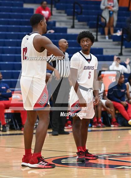 Thumbnail 1 in Jersey Village vs. Benjamin Davis (Houston Methodist Cy-Hoops Invitational) photogallery.