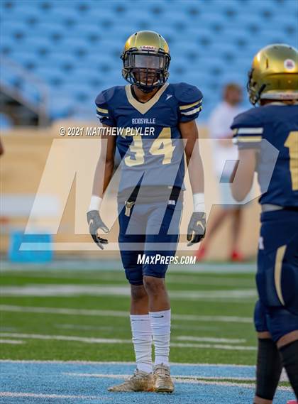 Thumbnail 2 in Reidsville vs. Mountain Heritage (1 of 2 - NCHSAA 2A Final - the Game) photogallery.