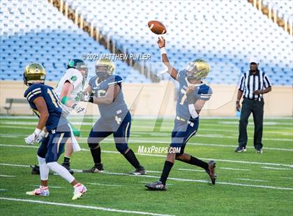 Thumbnail 3 in Reidsville vs. Mountain Heritage (1 of 2 - NCHSAA 2A Final - the Game) photogallery.