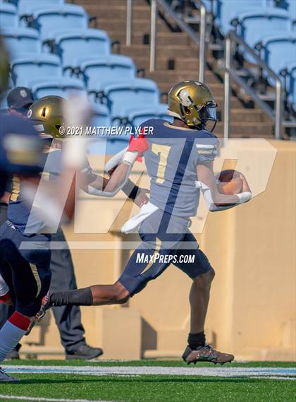 Thumbnail 2 in Reidsville vs. Mountain Heritage (1 of 2 - NCHSAA 2A Final - the Game) photogallery.