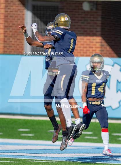 Thumbnail 3 in Reidsville vs. Mountain Heritage (1 of 2 - NCHSAA 2A Final - the Game) photogallery.