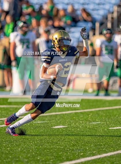 Thumbnail 1 in Reidsville vs. Mountain Heritage (1 of 2 - NCHSAA 2A Final - the Game) photogallery.