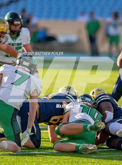 Thumbnail 2 in Reidsville vs. Mountain Heritage (1 of 2 - NCHSAA 2A Final - the Game) photogallery.