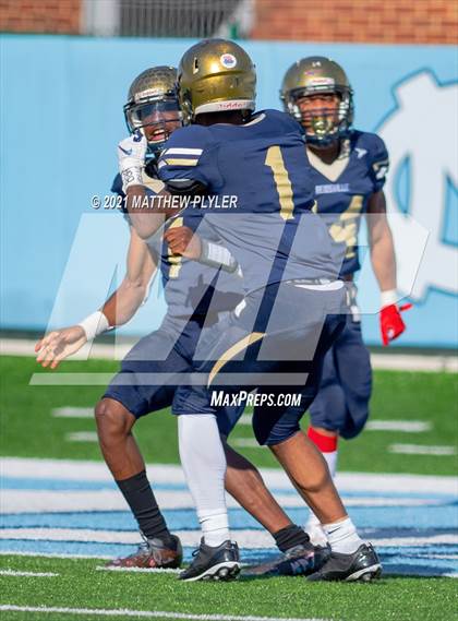 Thumbnail 2 in Reidsville vs. Mountain Heritage (1 of 2 - NCHSAA 2A Final - the Game) photogallery.