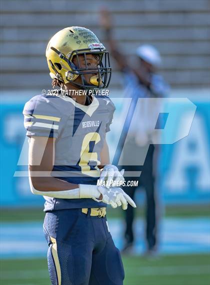 Thumbnail 2 in Reidsville vs. Mountain Heritage (1 of 2 - NCHSAA 2A Final - the Game) photogallery.