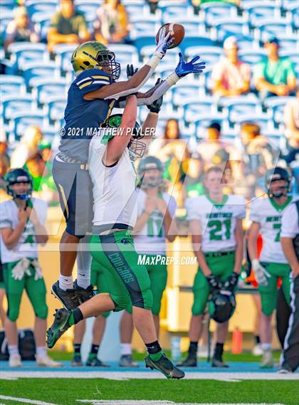 Thumbnail 1 in Reidsville vs. Mountain Heritage (1 of 2 - NCHSAA 2A Final - the Game) photogallery.