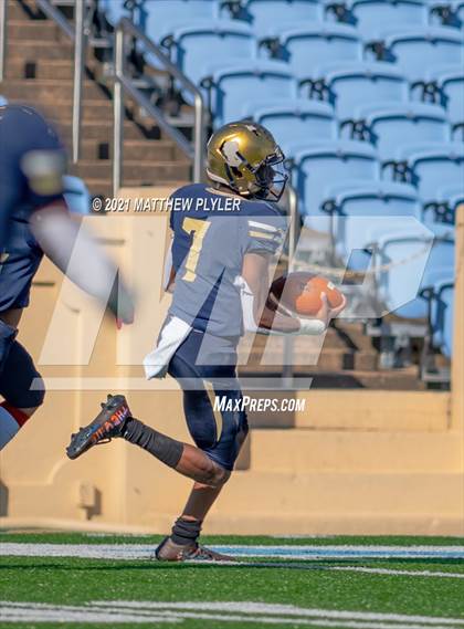 Thumbnail 3 in Reidsville vs. Mountain Heritage (1 of 2 - NCHSAA 2A Final - the Game) photogallery.