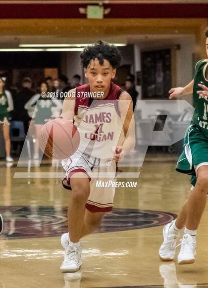 Thumbnail 2 in Moreau Catholic @ James Logan photogallery.
