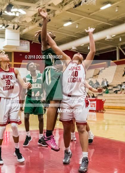 Thumbnail 2 in Moreau Catholic @ James Logan photogallery.