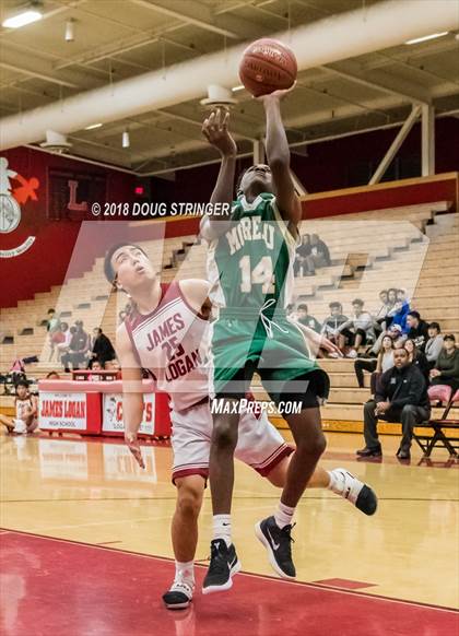 Thumbnail 1 in Moreau Catholic @ James Logan photogallery.