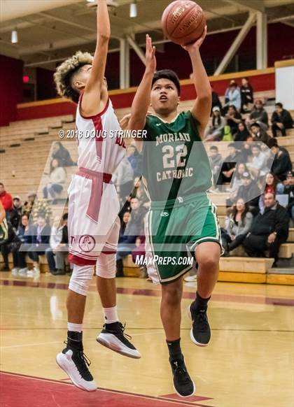 Thumbnail 3 in Moreau Catholic @ James Logan photogallery.