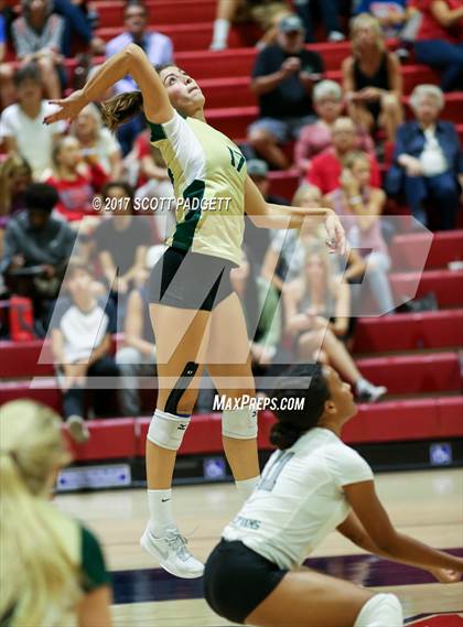 Thumbnail 2 in Great Oak vs Murrieta Mesa photogallery.