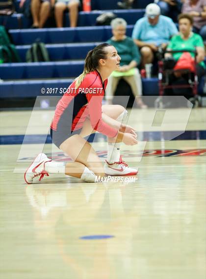 Thumbnail 2 in Great Oak vs Murrieta Mesa photogallery.